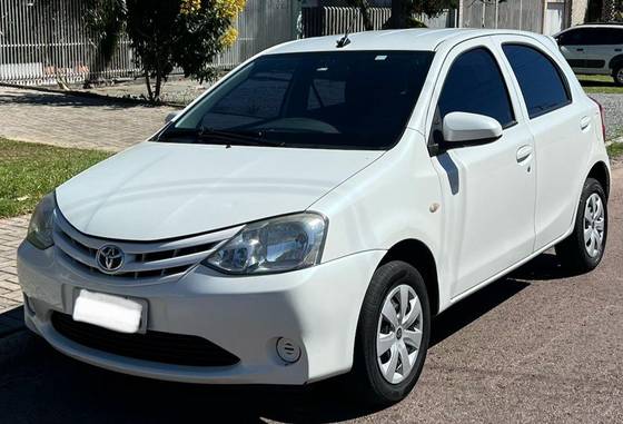 TOYOTA ETIOS 1.3 X 16V FLEX 4P MANUAL